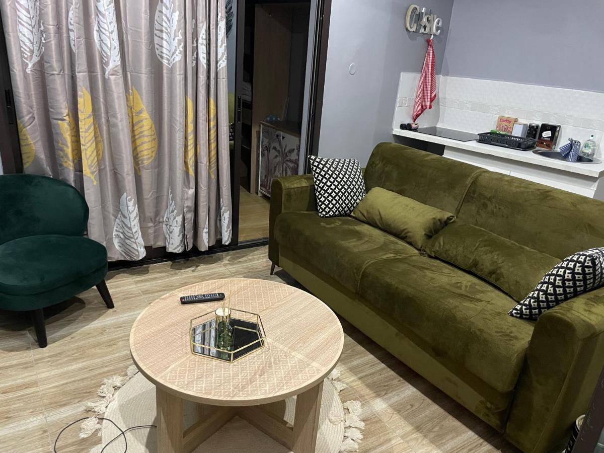 Pelaka Confort Pamandzi Esterno foto