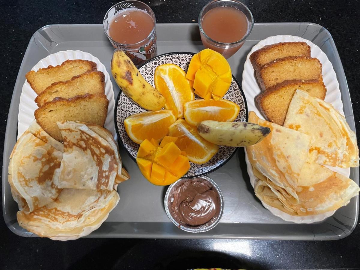 Pelaka Confort Pamandzi Esterno foto